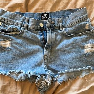 Literally the cutest set of distressed shorts ever